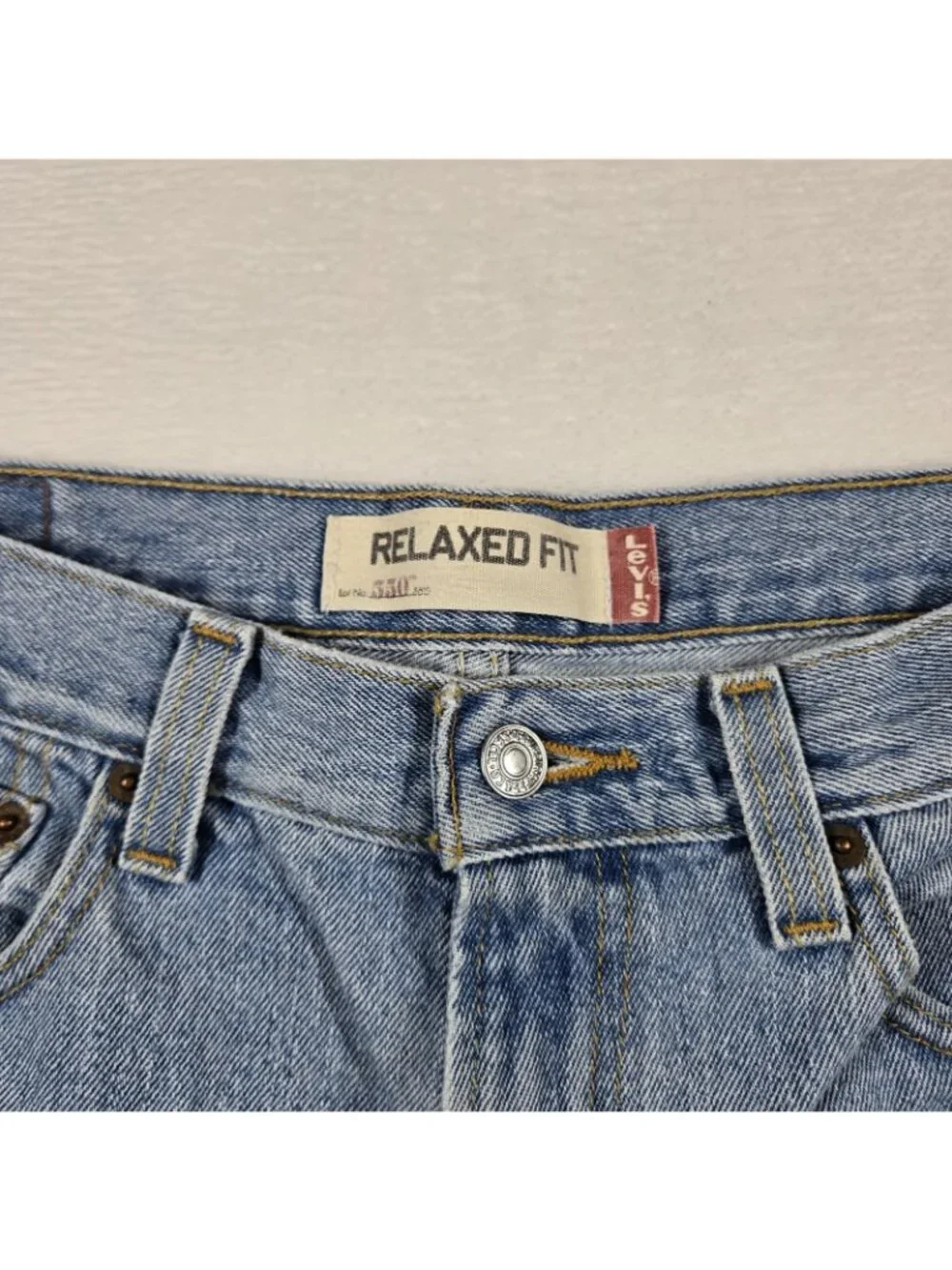Levis 550 Jeans Men's 33x36 Relaxed-Fit Light Stone-Wash Blue Denim